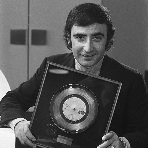 Peret, disque d'or avec sa chanson borriquito